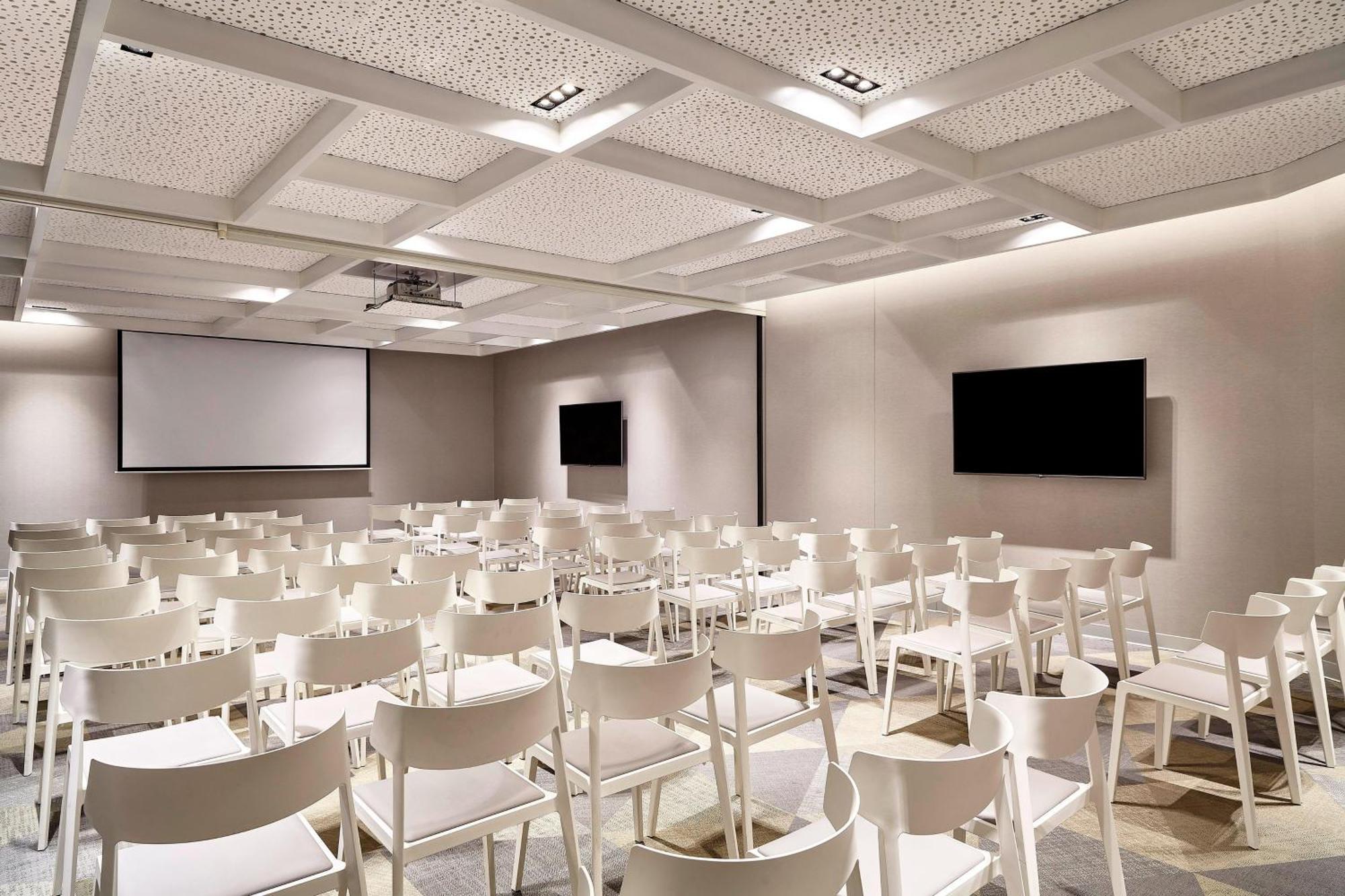 Hotel Aloft Miraflores 4*