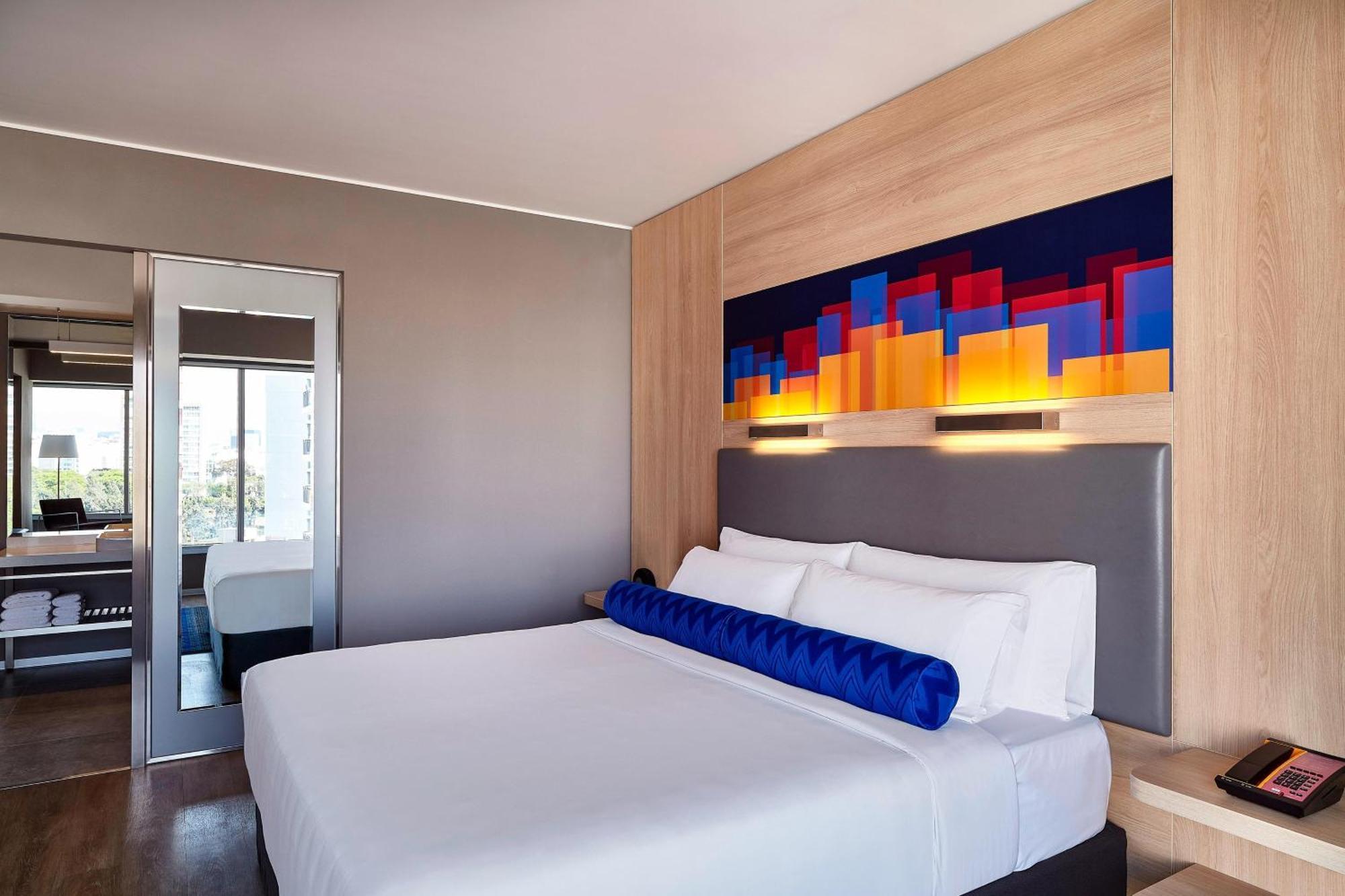 Aloft Miraflores