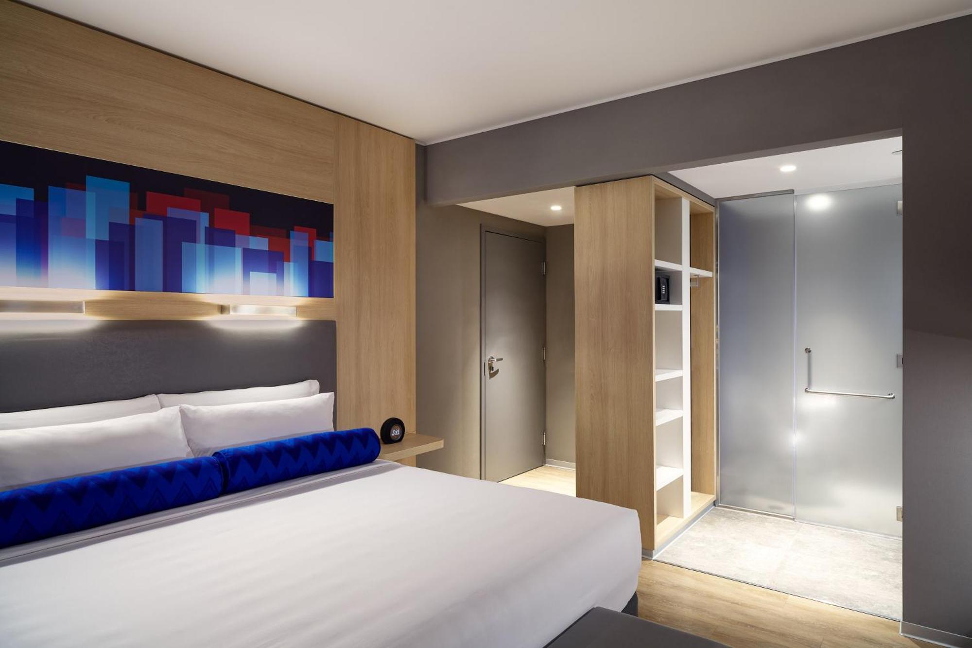 Aloft Miraflores 4*