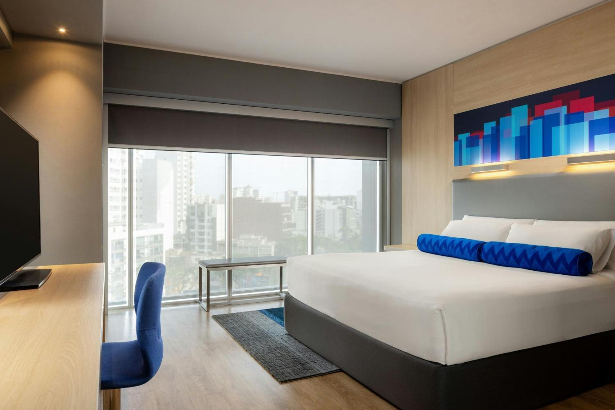 Aloft Miraflores