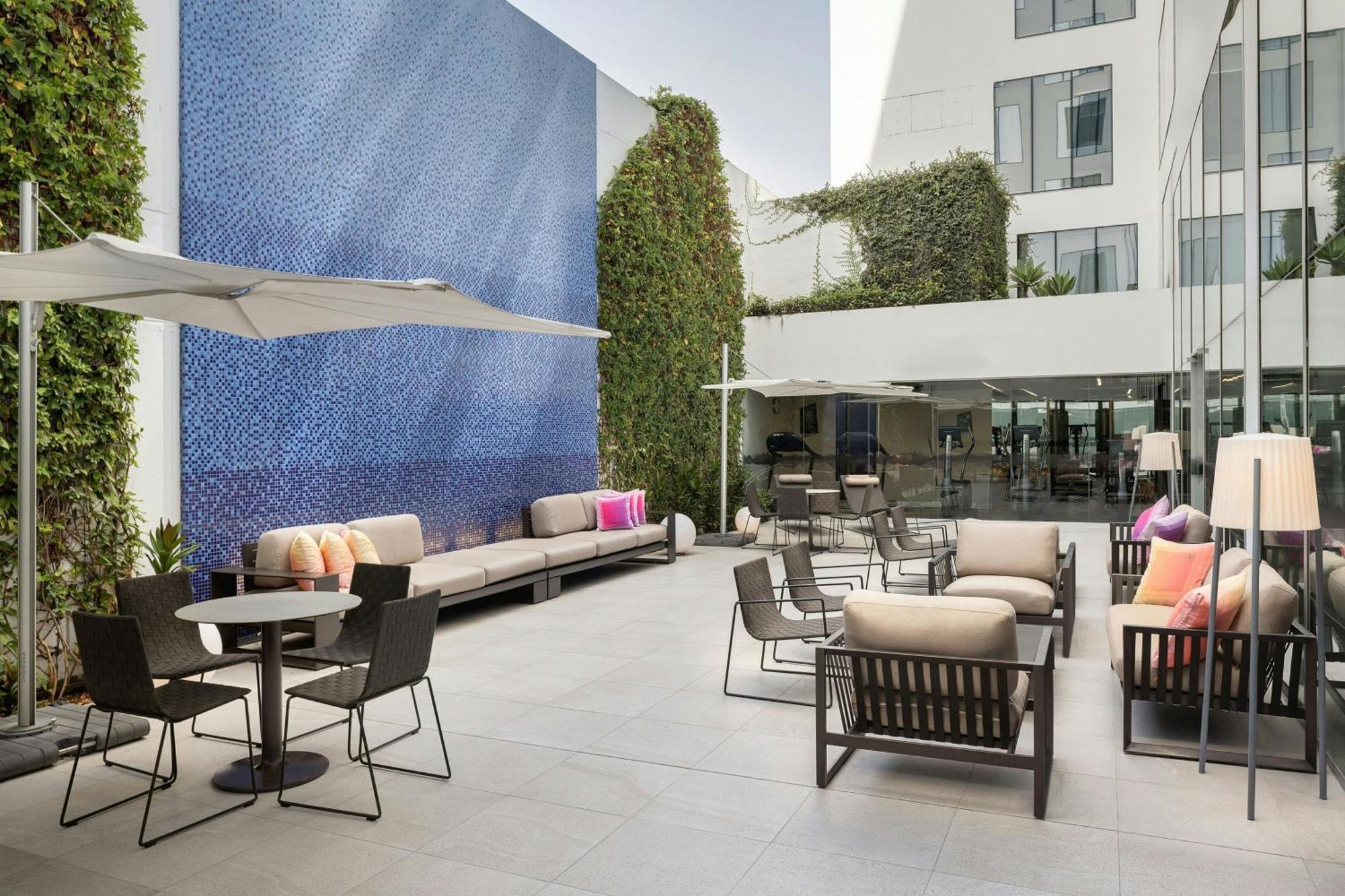 Aloft Miraflores Hotel 4*